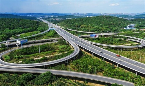 临湘钢筋套筒应用于高速公路